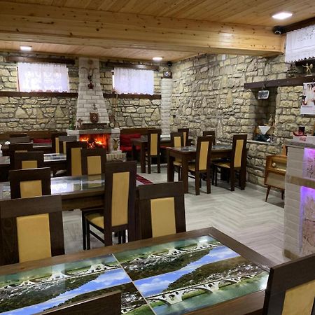 Guest House Iljesa Berat Exterior foto