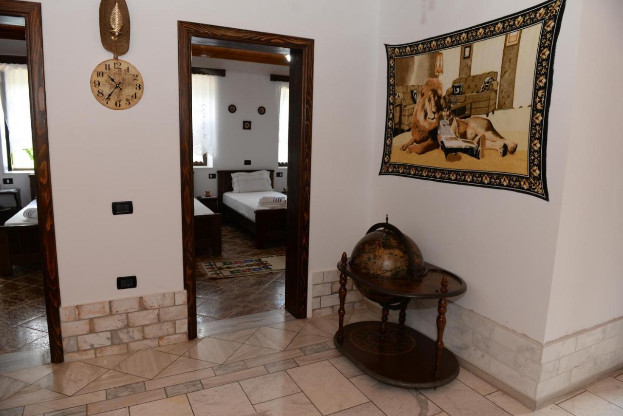 Guest House Iljesa Berat Exterior foto